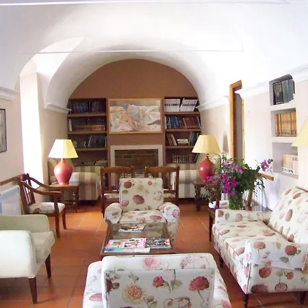 瓦瑞尼亚塞雷纳 - 保尼阿瑞欧德阿兰赫酒店 3*