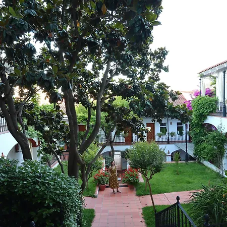 瓦瑞尼亚塞雷纳 - 保尼阿瑞欧德阿兰赫酒店 酒店 3*