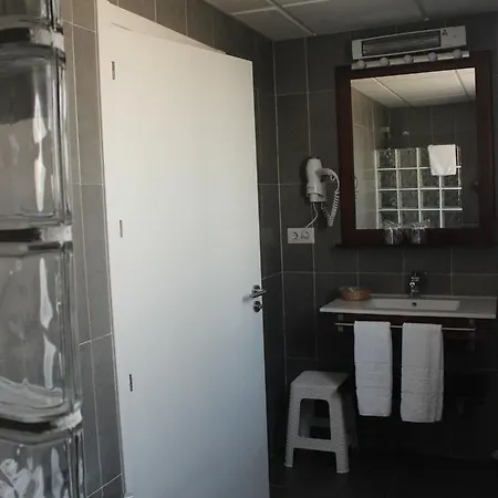 瓦瑞尼亚塞雷纳 - 保尼阿瑞欧德阿兰赫酒店 酒店 3*